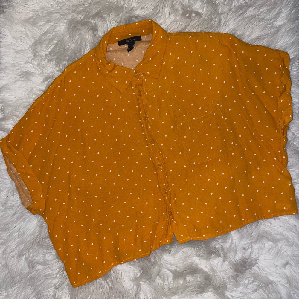 Cute crop top blouse from forever 21!